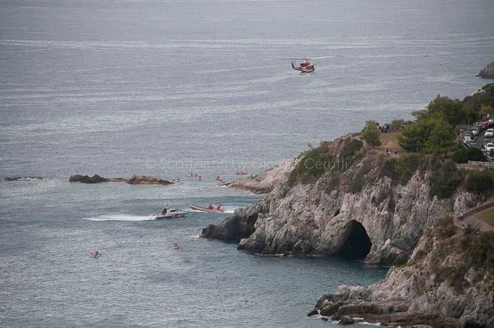 Giovane morto nel mare di Bergeggi a Ferragosto, l'autopsia conferma l'annegamento