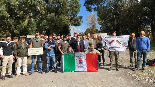 Si ritrovano per una domenica di festa e ricordi gli ex coscritti della Turinetto di Albenga Si ritrovano per una domenica di festa e ricordi gli ex coscritti della Turinetto di Albenga