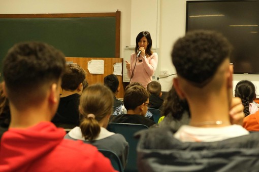 Dalla Calabria per raccontare i beni confiscati alle mafie Dalla Calabria per raccontare i beni confiscati alle mafie