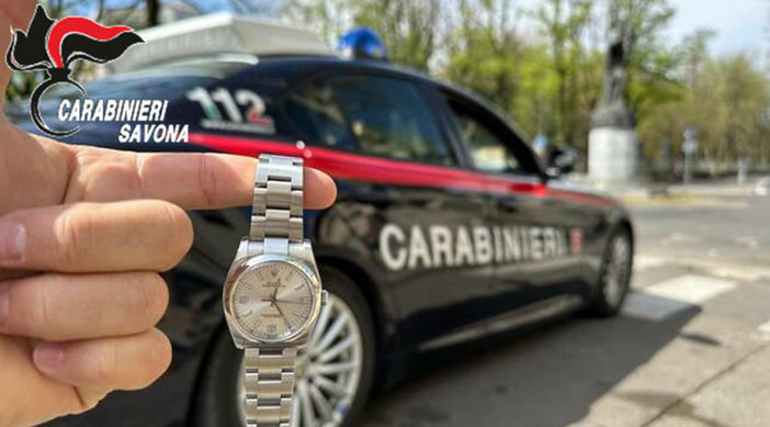 Borgio Verezzi, sfilano Rolex con la tattica dell'abbraccio: denunciate due persone Borgio Verezzi, sfilano Rolex con la tattica dell'abbraccio: denunciate due persone