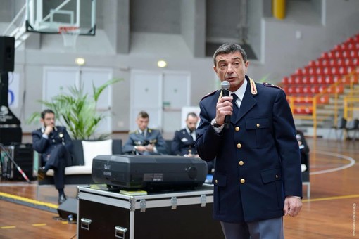 Raffaele Mascia, vice questore di Alassio lascia il comando alla volta di Cassino Raffaele Mascia, vice questore di Alassio lascia il comando alla volta di Cassino