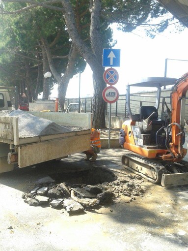 Albenga: in riparazione l'acquedotto in via Leonardo da Vinci