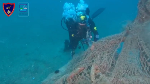 Bergeggi, rimossa rete "fantasma" che minacciava l’Area Marina Protetta (VIDEO) Bergeggi, rimossa rete "fantasma" che minacciava l’Area Marina Protetta (VIDEO)