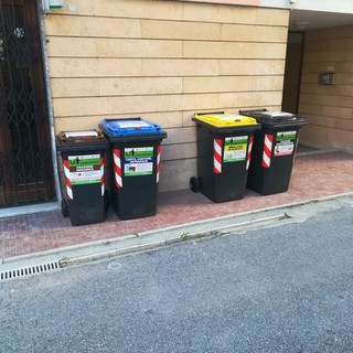 Continua il "botta e risposta" tra Viassolo e Frascherelli sulla raccolta differenziata Continua il "botta e risposta" tra Viassolo e Frascherelli sulla raccolta differenziata