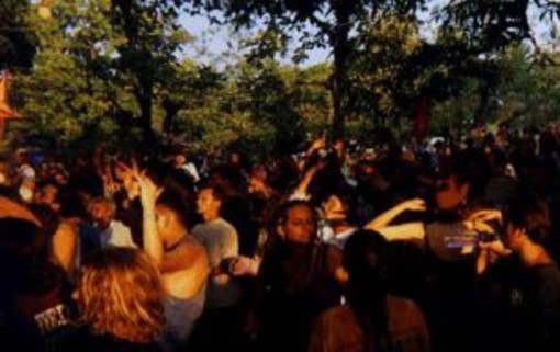 Finale Ligure depredata dai ragazzi del rave