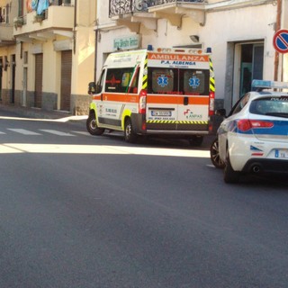 Rissa in via del Roggetto ad Albenga: volano bottigliate