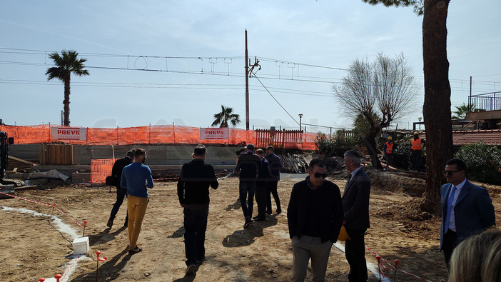 Pietra, verso la fine i lavori di collegamento con la passeggiata dal "parco Perotti" (FOTO e VIDEO) Pietra, verso la fine i lavori di collegamento con la passeggiata dal "parco Perotti" (FOTO e VIDEO)