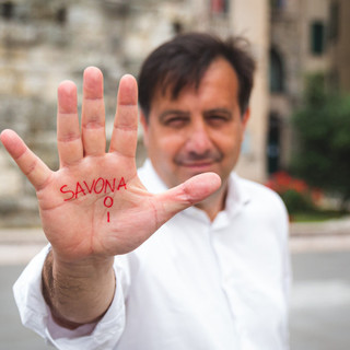 Russo (Patto per Savona): "Ristabilire la legalità in piazza del Popolo, il comune non può più latitare"