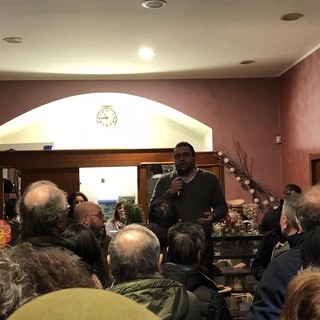 Alassio, centinaia di persone per l'incontro con Paolo Ripamonti Alassio, centinaia di persone per l'incontro con Paolo Ripamonti