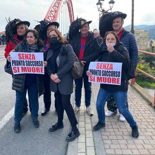 Albenga, bersaglieri dell’ex caserma Piave in raduno: qualche lacrima, ricordi di naja e nostalgia (FOTO e VIDEO)