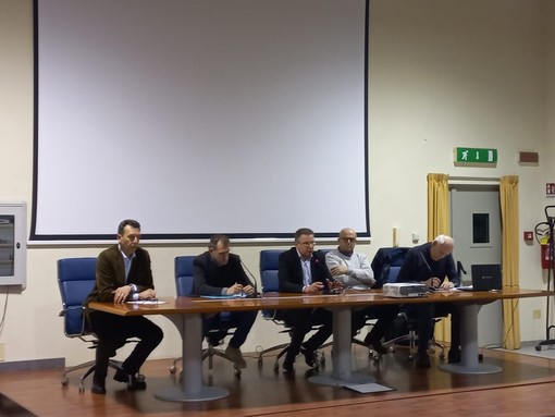 Termovalorizzatore, anche l’Alta Langa dice no a un impianto al confine: “Raccolte 46 firme tra Comuni ed Enti, ora vigilerà l’Osservatorio”