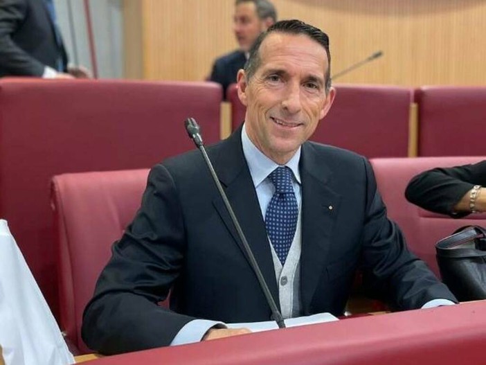 Spiagge, Invernizzi: "Simonetti e Fiorini studino le norme prima di dare lezioni. Alassio e Spotorno due casi completamente diversi"