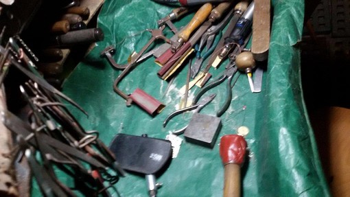 Entriamo nel laboratorio orafo del Maestro Rodolfo Buffa, nel cuore di Albenga dal 1939 Entriamo nel laboratorio orafo del Maestro Rodolfo Buffa, nel cuore di Albenga dal 1939