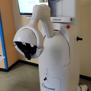 Nuovo centro robotica Santa Corona: Caterina tornerà a camminare grazie ad un esoscheletro