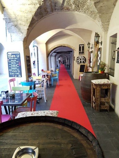 Profughi a Zuccarello, Paliotto: "Pensiamo di fare come a Pontinvrea, abitazioni dedicate ai profughi equiparate alle strutture alberghiere" Profughi a Zuccarello, Paliotto: "Pensiamo di fare come a Pontinvrea, abitazioni dedicate ai profughi equiparate alle strutture alberghiere"