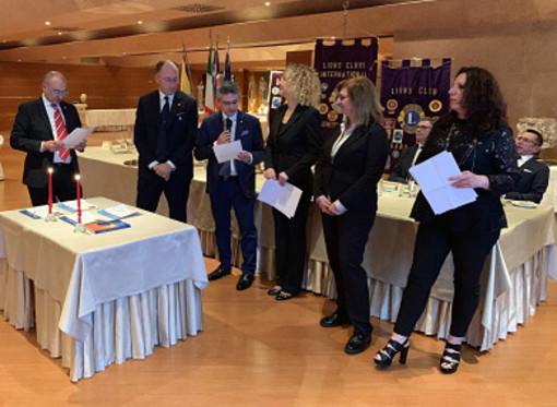 Il Lions Club Loano Doria ospita il Governatore del distretto 108 la3 Il Lions Club Loano Doria ospita il Governatore del distretto 108 la3