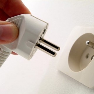 Il centro di Finale Ligure senza corrente: in mattinata manutenzione all'impianto Enel