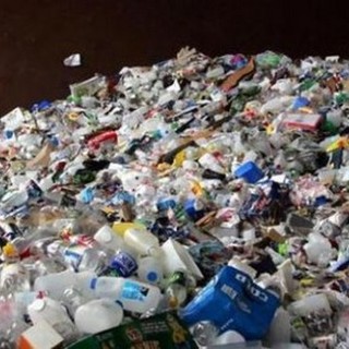 Rifiuti, approvata modifica di legge su tributo per conferimento in discarica dei rifiuti solidi Rifiuti, approvata modifica di legge su tributo per conferimento in discarica dei rifiuti solidi