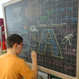 Si ritorna a scuola, ma quanto ci costa? (Spoiler: tanto)