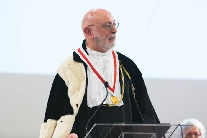 Coronavirus: il rettore Comanducci sospende per una settimana lezioni ed esami dell'Università di Genova Coronavirus: il rettore Comanducci sospende per una settimana lezioni ed esami dell'Università di Genova