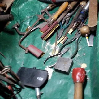 Entriamo nel laboratorio orafo del Maestro Rodolfo Buffa, nel cuore di Albenga dal 1939