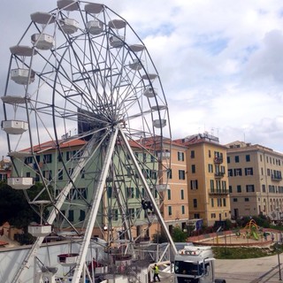 Nella darsena savonese ritorna la ruota panoramica
