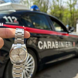 Borgio Verezzi, sfilano Rolex con la tattica dell'abbraccio: denunciate due persone