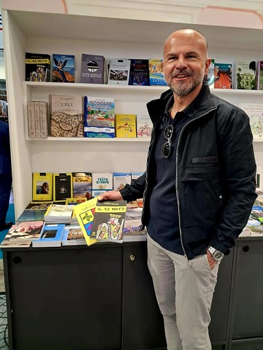 Un aperitivo letterario ad Albenga: Rodolfo Rotondo presenta il suo nuovo libro "Bellavita" Un aperitivo letterario ad Albenga: Rodolfo Rotondo presenta il suo nuovo libro "Bellavita"