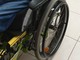 Finale Ligure: "Mio figlio disabile ha urgente bisogno di una sedia a rotelle nuova adeguata alla sua scoliosi"