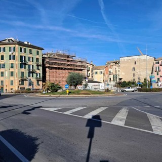 In corso Mazzini la "Rotonda Londra", risposta alla Savona Street del quartiere di Battersea