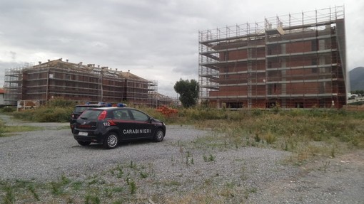 Ceriale, controlli dei carabinieri nell'area T1: denunciati due extracomunitari Ceriale, controlli dei carabinieri nell'area T1: denunciati due extracomunitari