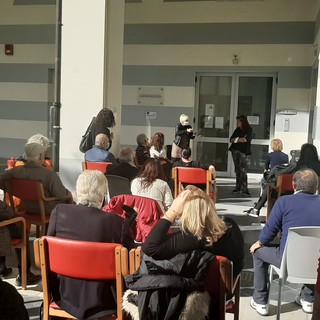 Rsa Noceti di Savona diventa Centro Covid, i parenti dei pazienti: "Non muoiono per il virus ma di depressione?". Opere Sociali: "Non sarà una esperienza traumatica" Rsa Noceti di Savona diventa Centro Covid, i parenti dei pazienti: "Non muoiono per il virus ma di depressione?". Opere Sociali: "Non sarà una esperienza traumatica"