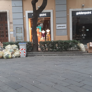 Un lettore: "Corso Italia, il salotto dei savonesi… tra rifiuti e incuria"
