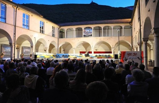 "Family day", una brillante commedia degli equivoci a Finale Ligure