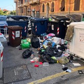 Porta a porta a Savona, passaggi saltati e cassonetti stracolmi. Carpano (Azione) e Gemelli (Pd) : "Criticità normali in fase iniziale"