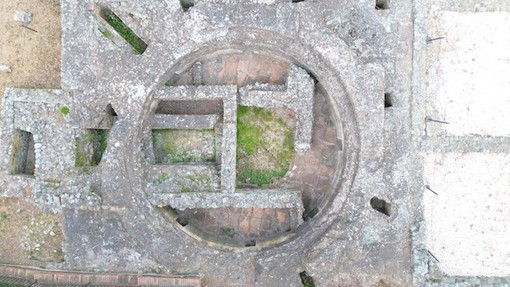 Alba Docilia svela nuovi segreti: riemergono la piscina termale e la grande natatio romana Alba Docilia svela nuovi segreti: riemergono la piscina termale e la grande natatio romana