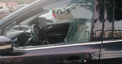 Atti vandalici ad Albenga, il Sindaco Tomatis: "Come si può pensare di contrastare i fenomeni se le risorse che lo Stato investe a favore della sicurezza continuano a diminuire?"