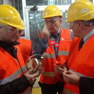Rixi visita la vetreria Verallia: "Investimento da 20 milioni di euro, andato a buon fine, valutiamo altri investimenti" (VIDEO)
