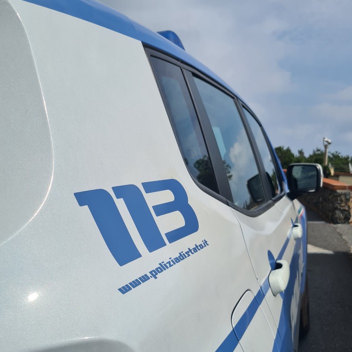 Albisola, danneggia il bancone di una panetteria e aggredisce il commesso: Daspo Urbano per un 24enne