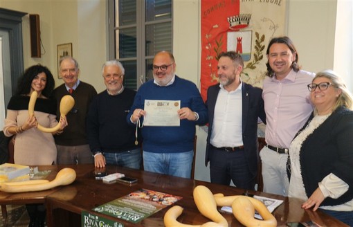 Nel segno dell'amicizia: Cengio e Riva Ligure insieme per promuovere il territorio e le sue tradizioni (FOTO) Nel segno dell'amicizia: Cengio e Riva Ligure insieme per promuovere il territorio e le sue tradizioni (FOTO)