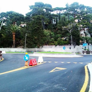 Attacchi della minoranza finalese per la rotonda di Finalpia: "C'è pericolo per gli utenti"