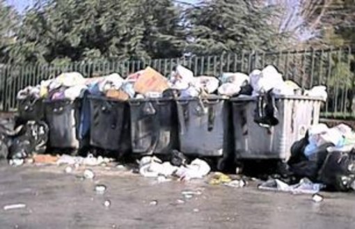 Aimeri non avrebbe pagato Ecosavona. Sui rifiuti Alassio e Ceriale rischiano l'"effetto-Napoli"