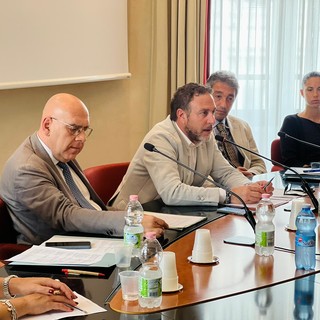 Rigassificatore, la Regione cambia rotta. Piana: "A Roma per nuovo commissario e trovare coi territori la soluzione migliore"