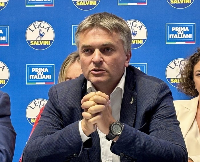 Rigassificatore, Rixi (Lega): "Giani smentisce Orlando, il Pd lo vuole spostare da Piombino a Vado Ligure"