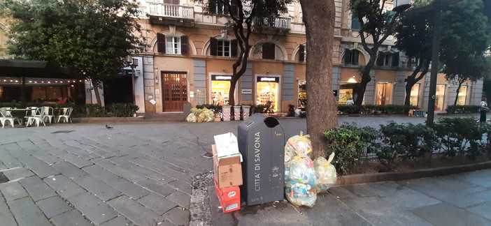 Rifiuti, "Savona in Azione" presenta all'amministrazione un pacchetto di proposte per migliorare la gestione e il decoro urbano Rifiuti, "Savona in Azione" presenta all'amministrazione un pacchetto di proposte per migliorare la gestione e il decoro urbano
