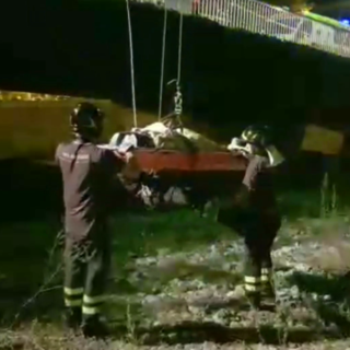Savona: uomo cade nel Letimbro, intervento dei vigili del fuoco (VIDEO)