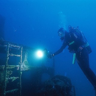 Ad Albissola Marina "Cacciatori di relitti"