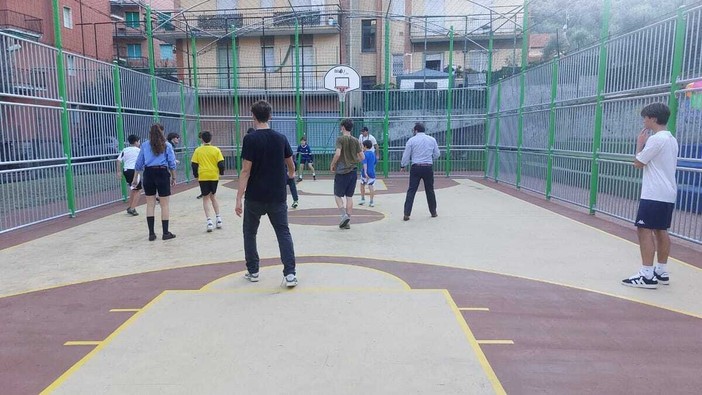 Schiamazzi e urla nel campetto dei Piani a Celle, appello del Sindaco: "Chiedo educazione ai ragazzi e tolleranza ai residenti" Schiamazzi e urla nel campetto dei Piani a Celle, appello del Sindaco: "Chiedo educazione ai ragazzi e tolleranza ai residenti"