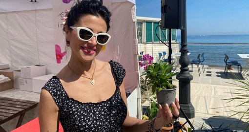 Festival della Cucina con i Fiori, Renata Cantamessa presenta la “segnaletica emozionale” ad Alassio Festival della Cucina con i Fiori, Renata Cantamessa presenta la “segnaletica emozionale” ad Alassio