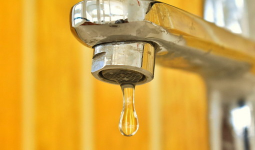 Andora, Tribunale di Savona dà ragione agli utenti: Rivieracqua condannata per acqua non potabile e depurazione assente